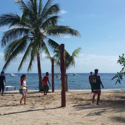 Voley Playa en Alona Beach centro buceo filipinas