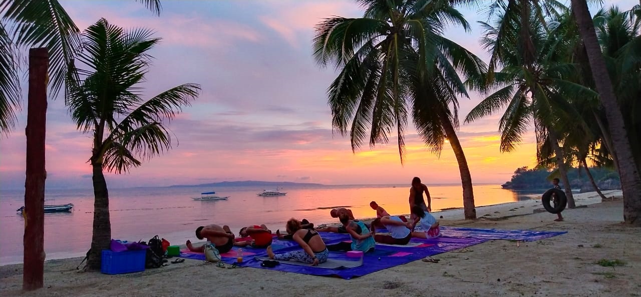 plage yoga bohol philippines